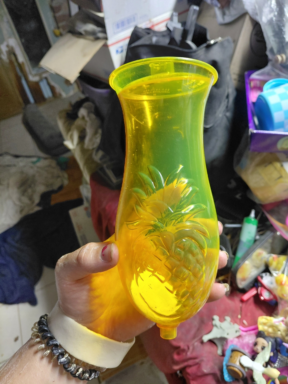 yellow plastic tropical hurricane tumbler embossed pineapple missing base